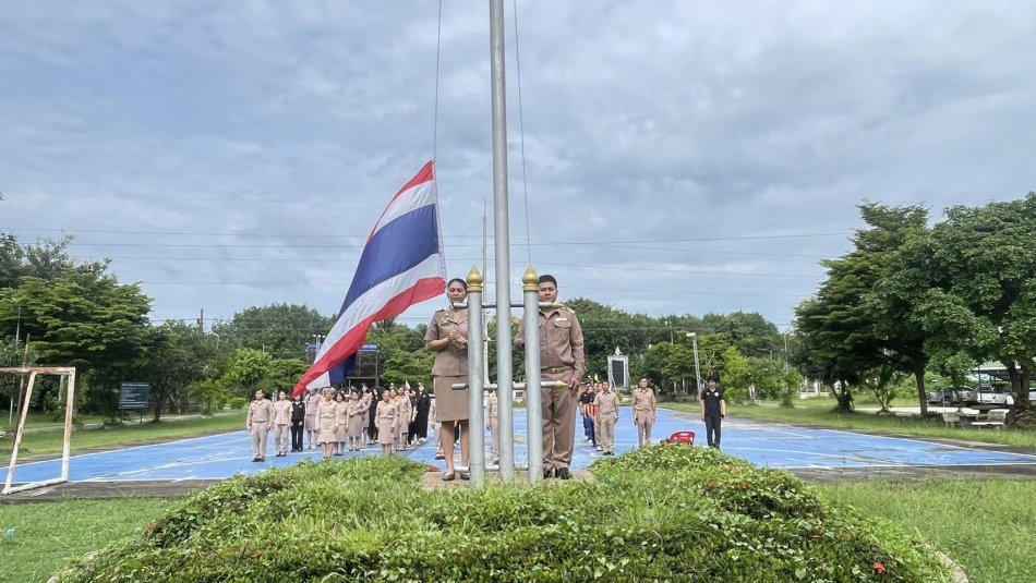  กิจกรรมเข้าแถวเคารพธงชาติ 
